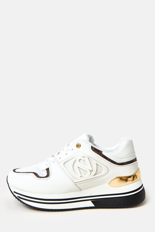 Tênis brancos e pretos com plataforma...