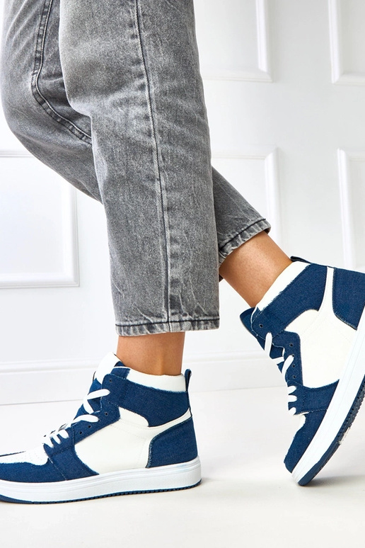 Tênis altos acima do tornozelo com...