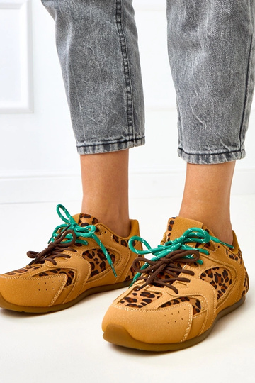 Ténis com estampa de...