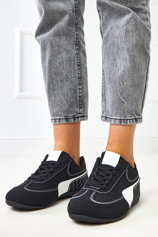 Ténis pretos com detalhe branco Manaar Ténis pretos com detalhe branco Manaar