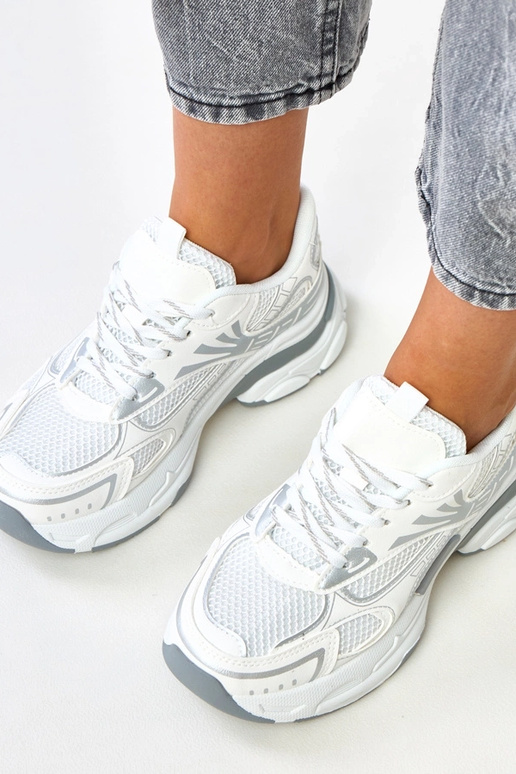 Ténis brancos com sola robusta Tims Ténis brancos com sola robusta Tims