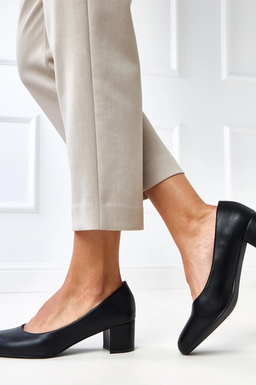 Sapatos baixos clássicos... 2