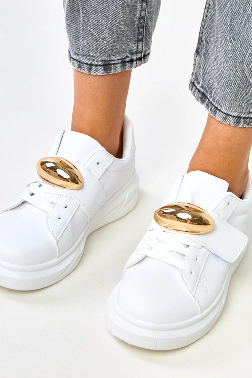 Tênis plataforma brancos com detalhe... Tênis plataforma brancos com detalhe...