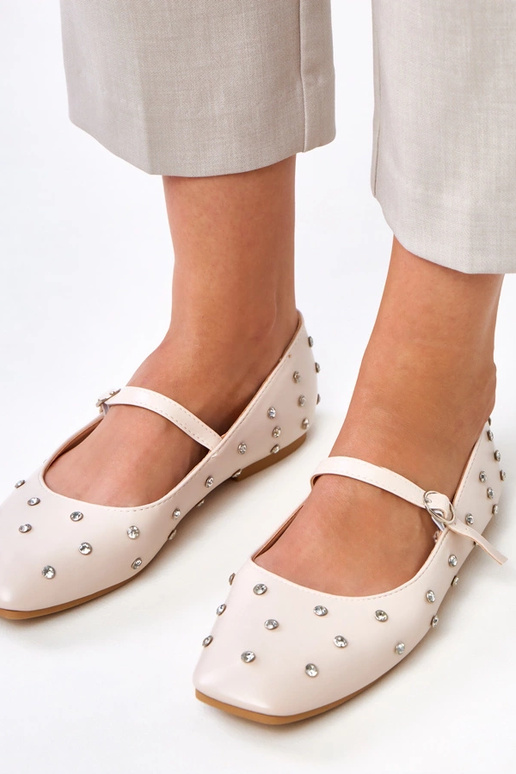 Bailarinas em tom de areia com... Bailarinas em tom de areia com...