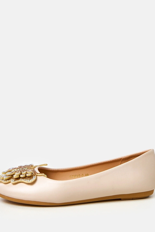 Sapatilhas cor areia com borboleta... Sapatilhas cor areia com borboleta...