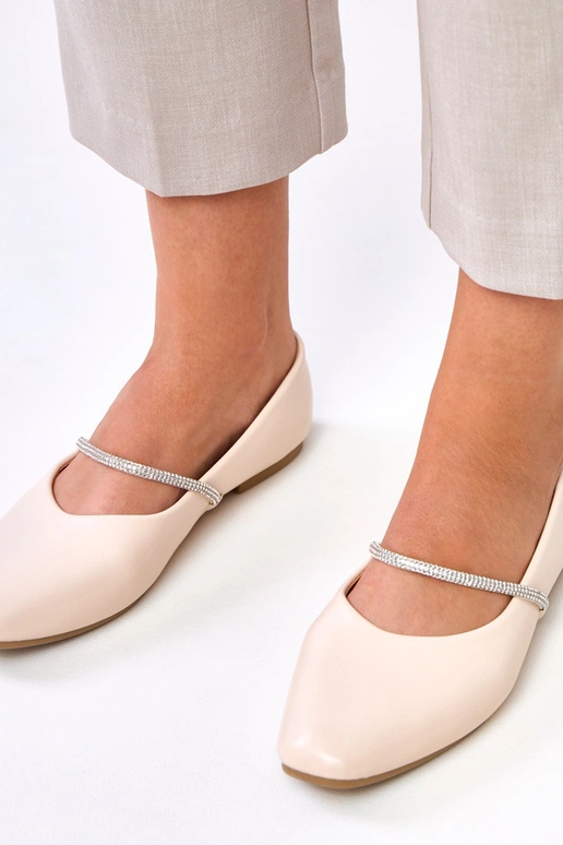 Sapatilhas cor areia com tira... Sapatilhas cor areia com tira...