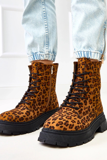 Botas cor marrom com estampa de leopardo, Espe