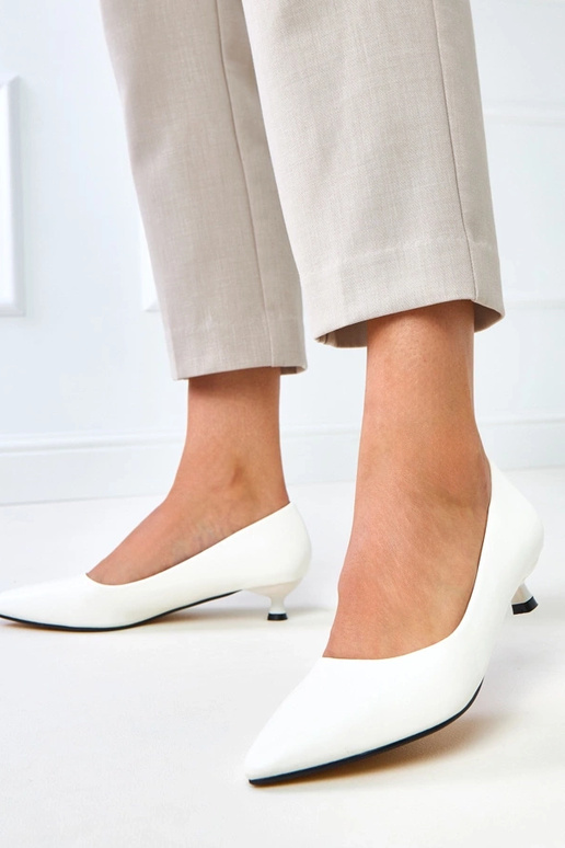 Sapatos brancos com salto baixo, Louise Sapatos brancos com salto baixo, Louise