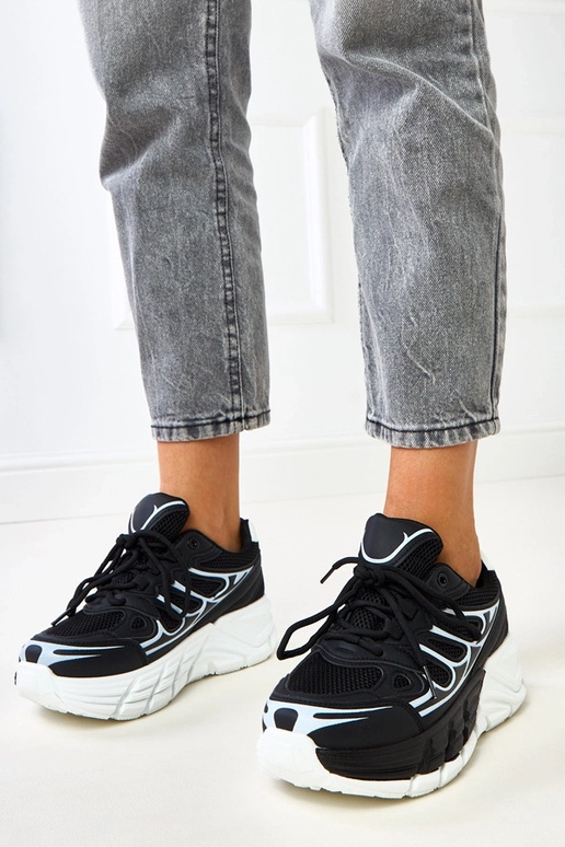 Tênis pretos com sola grossa, Souza Tênis pretos com sola grossa, Souza