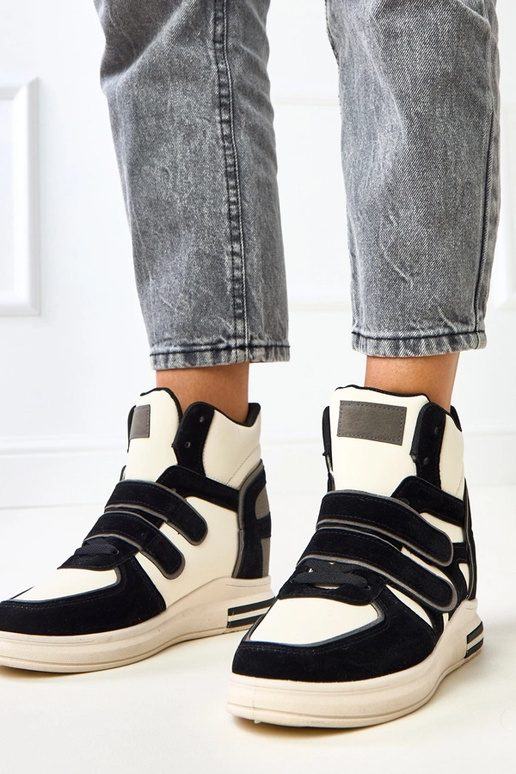 Sapatilhas altas preto e branco com... Sapatilhas altas preto e branco com...