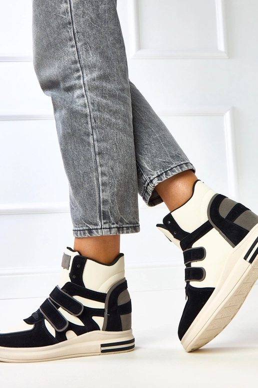 Sapatilhas altas preto e branco com... Sapatilhas altas preto e branco com...