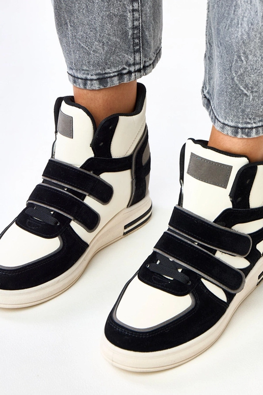 Sapatilhas altas preto e branco com... Sapatilhas altas preto e branco com...