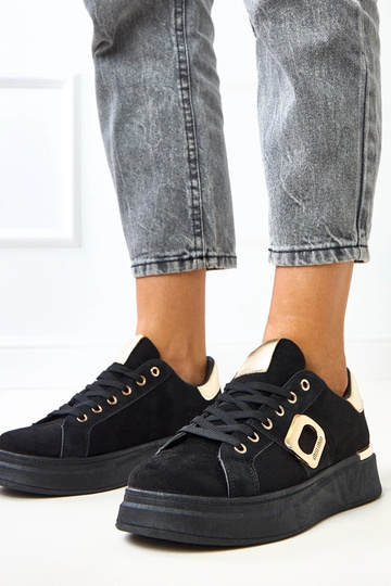 Sapatilhas pretas com... 2