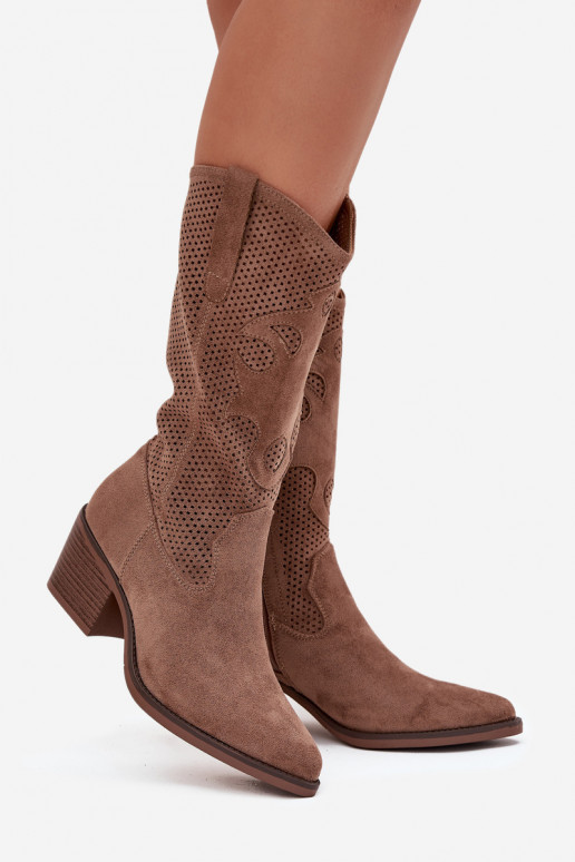 com elementos abertos botas estilo vaqueiro Feminino com salto bege Olivette