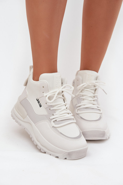 tênis Feminino com uma plataforma Big Star SS274510 cor branca