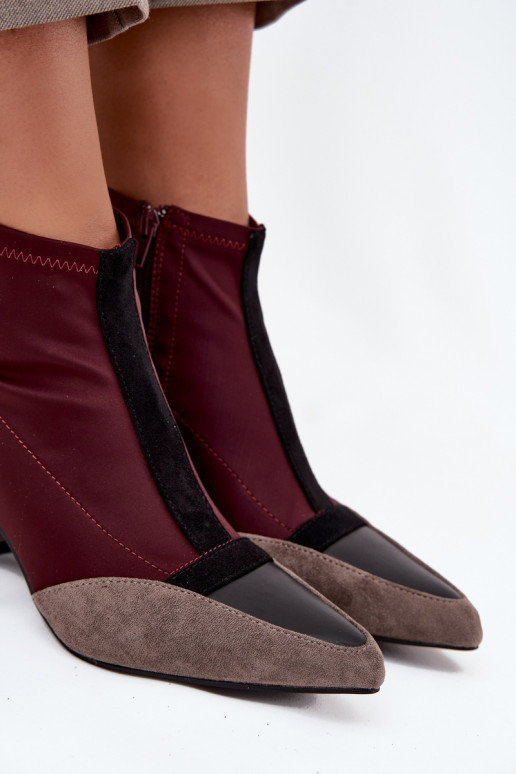 Botas femininas Em um poste enorme Casal o castelo Borgonha Delvane Botas femininas Em um poste enorme Casal o castelo Borgonha Delvane