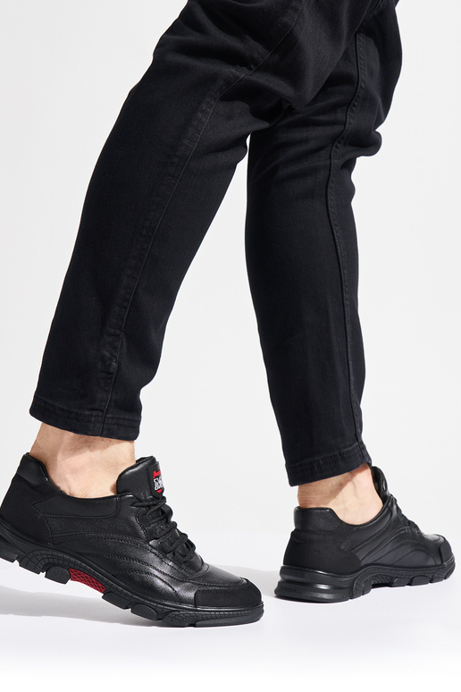 Tênis esportivos masculinos na cor preta