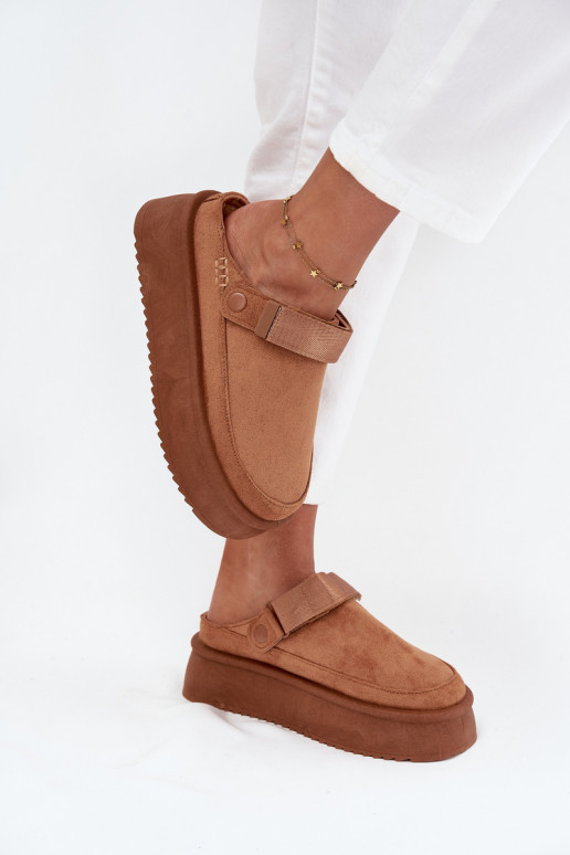Botas de neve Feminino com uma plataformacom fecho adesivoem cor marrom Jorielle Botas de neve Feminino com uma plataformacom fecho adesivoem cor marrom Jorielle