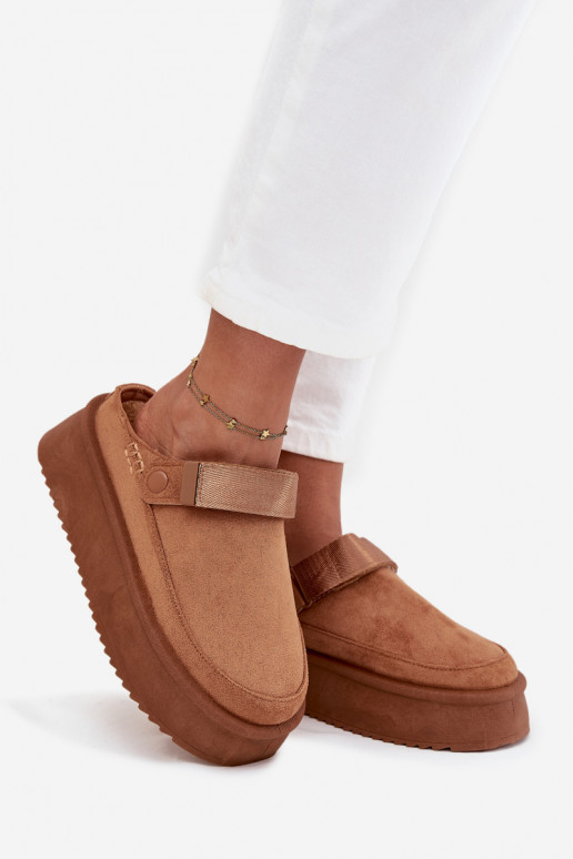 Botas de neve Feminino com uma plataformacom fecho adesivoem cor marrom Jorielle Botas de neve Feminino com uma plataformacom fecho adesivoem cor marrom Jorielle