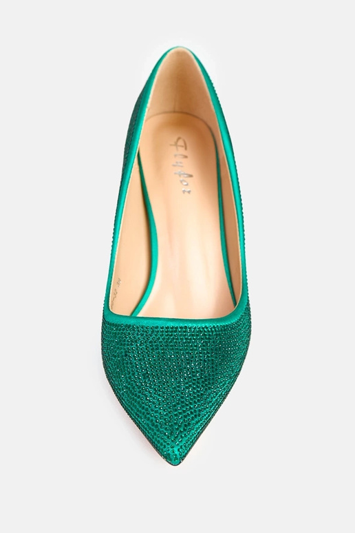 Sapatos altos verdes de cetim com... Sapatos altos verdes de cetim com...