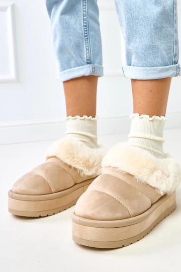 Botas de neve curtas em tom areia, acolchoadas com pele Almeida