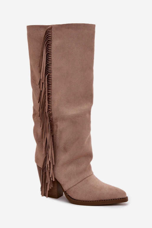 Botas femininas de cano longo estilo cowboy com franjas e saltos na cor bege Tivara Botas femininas de cano longo estilo cowboy com franjas e saltos na cor bege Tivara