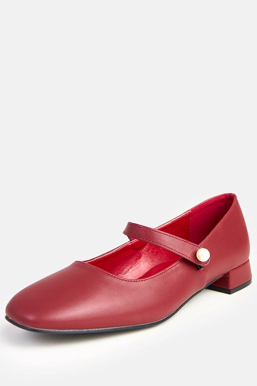 Sapatos bordô de salto com tira... Sapatos bordô de salto com tira...