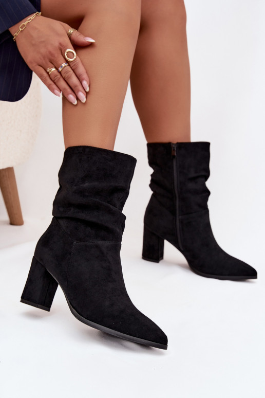 Botas femininas Com babados aquecimento cor preta Amelise Botas femininas Com babados aquecimento cor preta Amelise