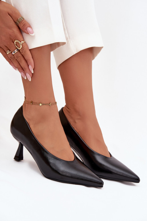com efeito verniz Sapato com salto fino cor preta Gavrielle com efeito verniz Sapato com salto fino cor preta Gavrielle