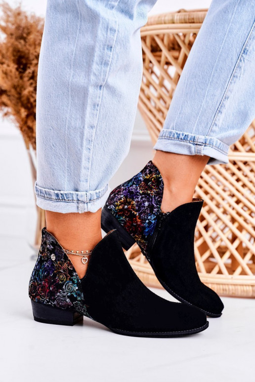 Botas femininas Tem que serciejka cor preta com flores 04091-57 Botas femininas Tem que serciejka cor preta com flores 04091-57