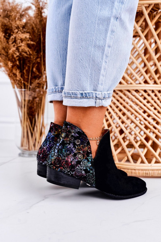 Botas femininas Tem que serciejka cor preta com flores 04091-57 Botas femininas Tem que serciejka cor preta com flores 04091-57
