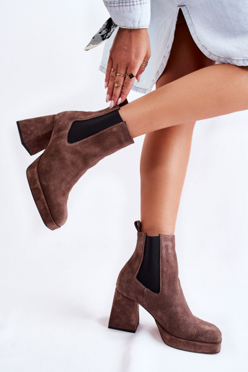 Sapatos de camurça com saltos grossos Laura Messi 2519 marrons
