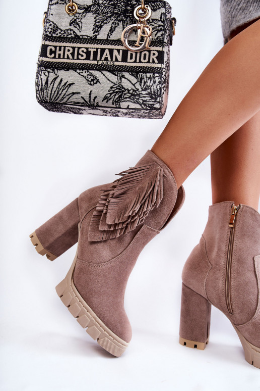 Sapatos de camurça com uma plataforma LeParaski Shoes 3251 cor capuccino Sapatos de camurça com uma plataforma LeParaski Shoes 3251 cor capuccino