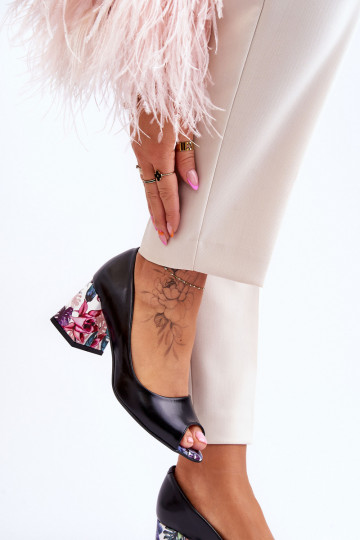 Pele Sapato com salto decorado LeParaski Shoes 2608/K cor preta 2