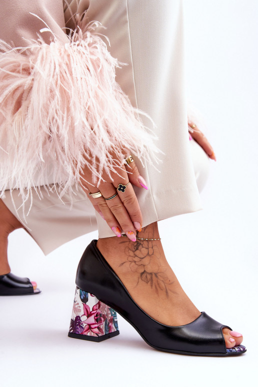 Pele Sapato com salto decorado LeParaski Shoes 2608/K cor preta