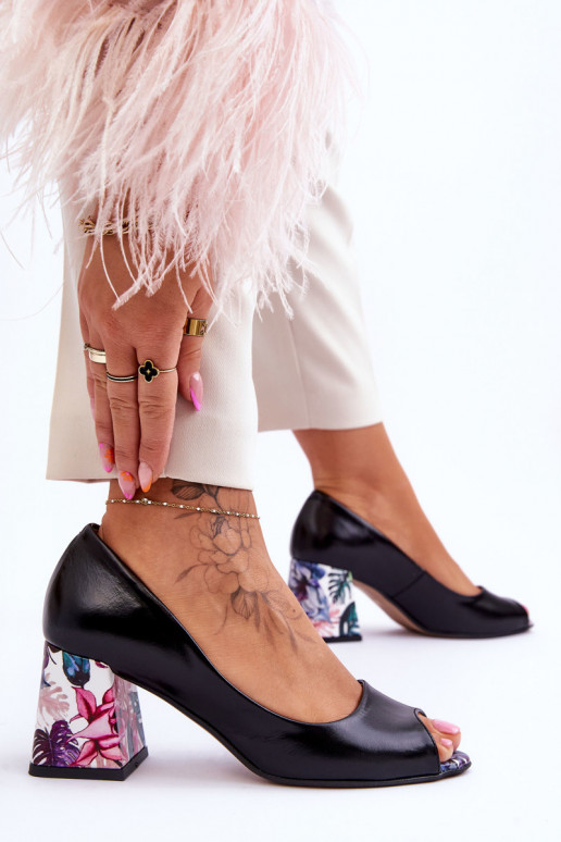 Pele Sapato com salto decorado LeParaski Shoes 2608/K cor preta