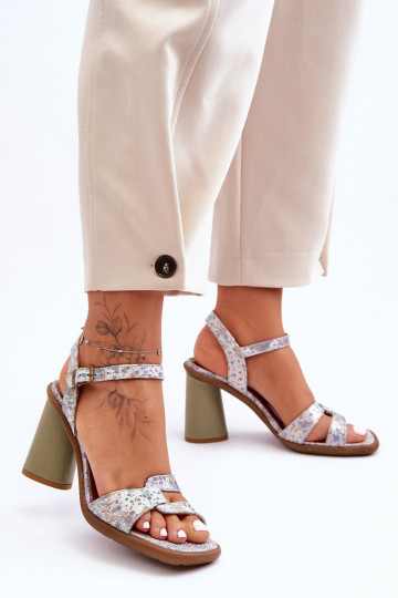 Sandálias femininas com salto Tem que serciejka 06029-24 Branco-cor verde