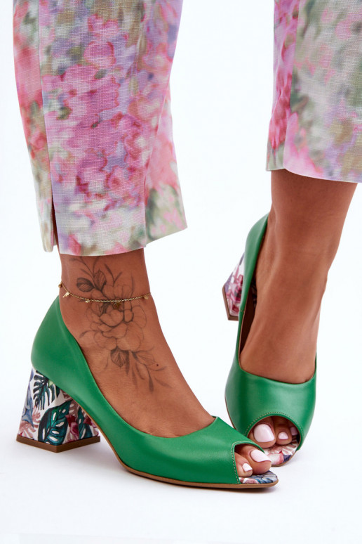 Pele Sapato com salto decorado LeParaski Shoes 2608/K cor verde Pele Sapato com salto decorado LeParaski Shoes 2608/K cor verde