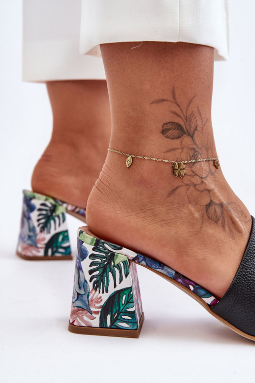 Feminino Chinelos de couro com salto LeParaski Shoes 3209/K cor preta Feminino Chinelos de couro com salto LeParaski Shoes 3209/K cor preta