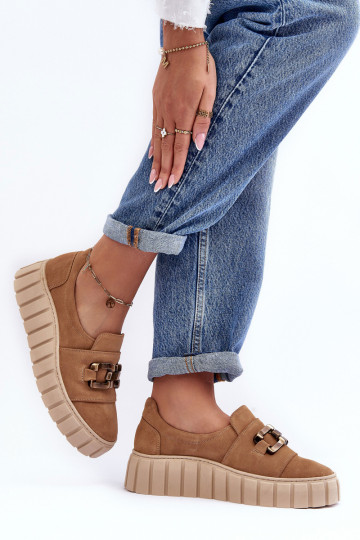 Botas femininas de camurça com plataforma e ornamentos na cor areia LeĮskis 3398