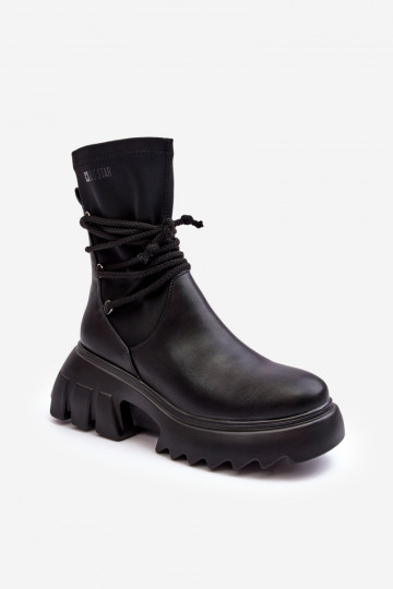 Botas com uma plataforma com detalhes elegantes cor preta Big Star MM274590