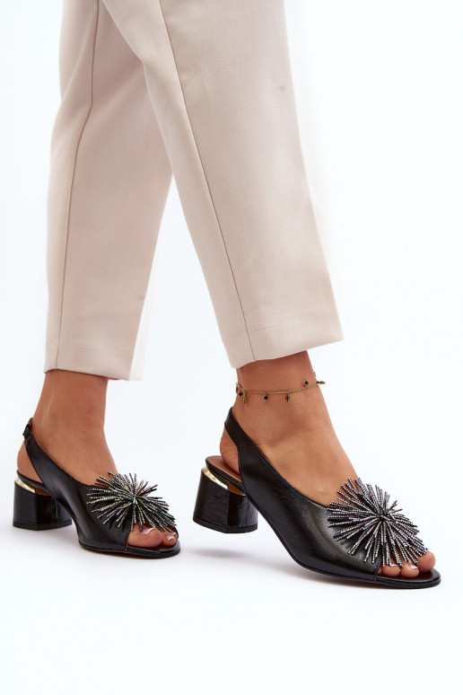 Sandálias femininas com enfeites Laura Messi 2719 cor preta Sandálias femininas com enfeites Laura Messi 2719 cor preta