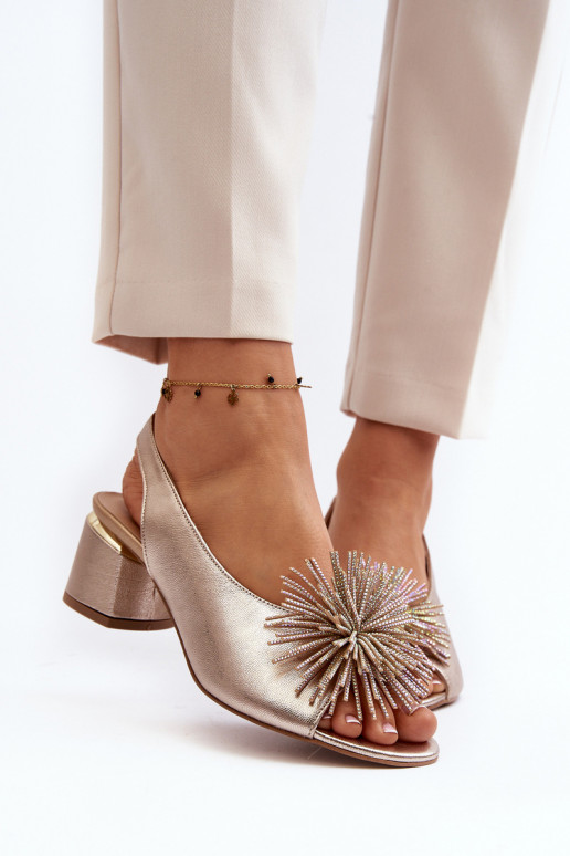 Sandálias femininas com enfeites Laura Messi 2719 cor dourada Sandálias femininas com enfeites Laura Messi 2719 cor dourada