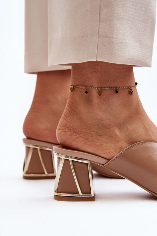 Estilo elegante Chinelos femininos com salto Laura Messi 2771 bege