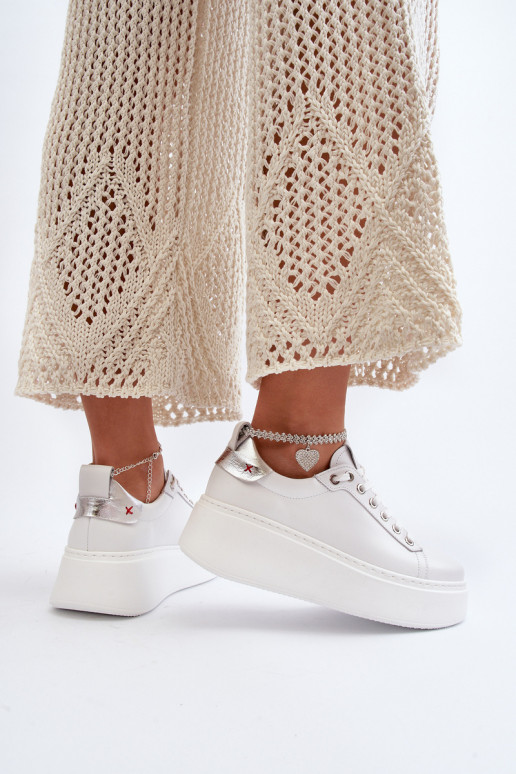 Pele Feminino À modalo de tênis Com uma pulseira CheBello 4406 cor branca Pele Feminino À modalo de tênis Com uma pulseira CheBello 4406 cor branca