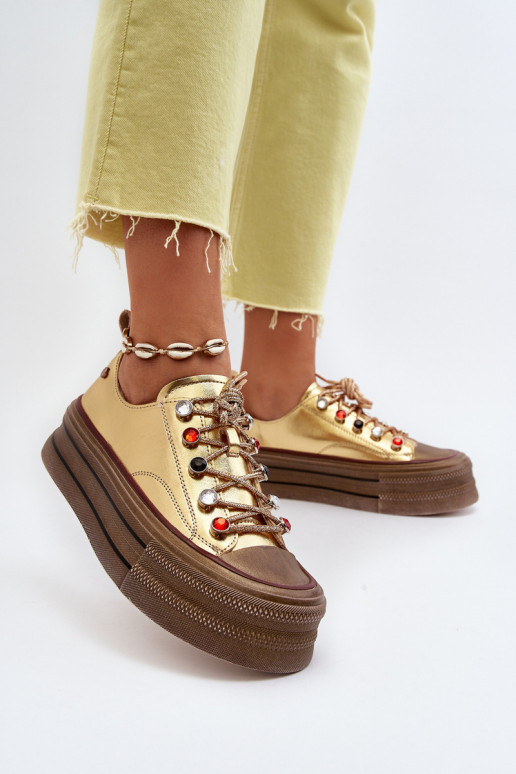 Sapatos femininos com uma plataforma GOE NN2N4055 cor dourada Sapatos femininos com uma plataforma GOE NN2N4055 cor dourada