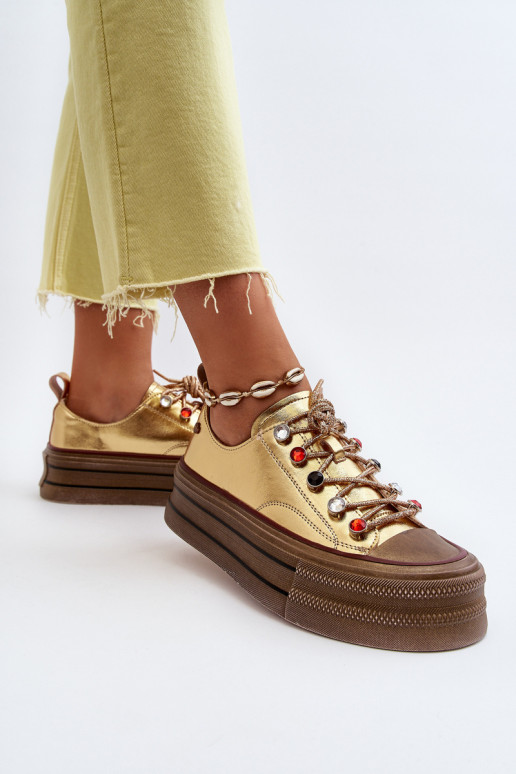 Sapatos femininos com uma plataforma GOE NN2N4055 cor dourada Sapatos femininos com uma plataforma GOE NN2N4055 cor dourada