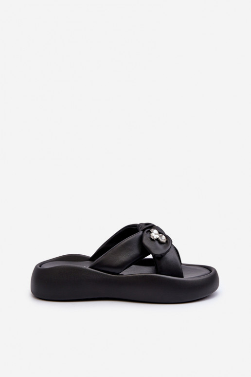 Chinelos de couro Feminino com uma plataforma cor preta GOE NN2N4110 Chinelos de couro Feminino com uma plataforma cor preta GOE NN2N4110