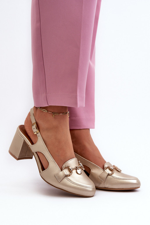 Sandálias femininas com salto Tem que serciejka 06419-25 cor dourada Sandálias femininas com salto Tem que serciejka 06419-25 cor dourada