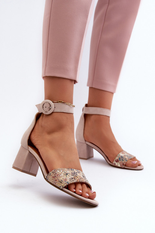 Elegante salto alto em camurça Tem que serciejka 04141-49 bege Elegante salto alto em camurça Tem que serciejka 04141-49 bege